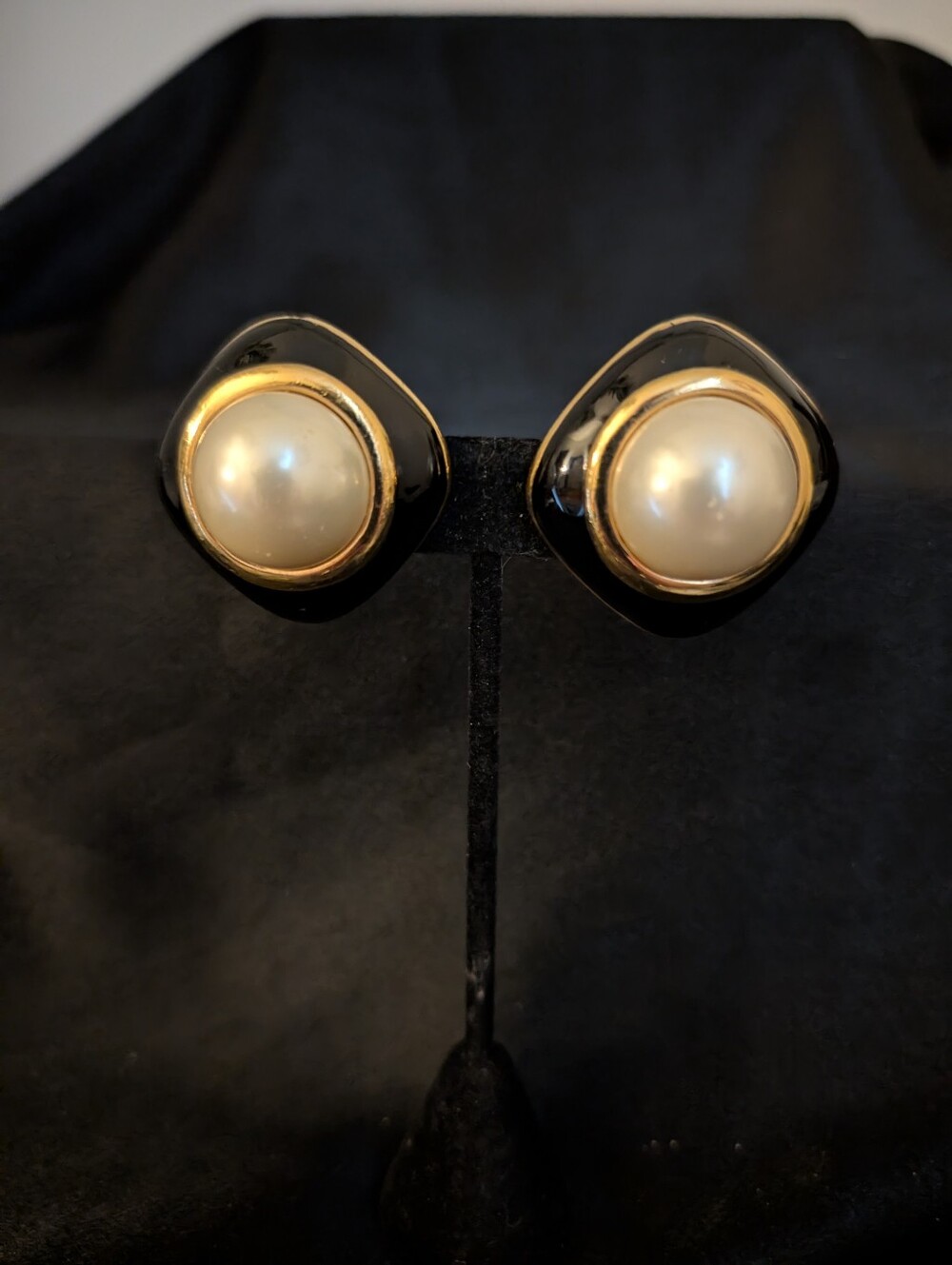 #70. Vintage Ciner Large Pearl And Enamel Clip Earrings